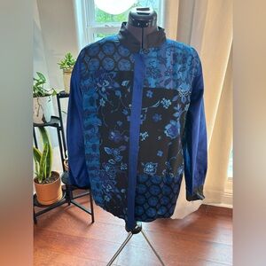 VTG Koos of Course 100% Silk black and navy floral mixed print button blouse.